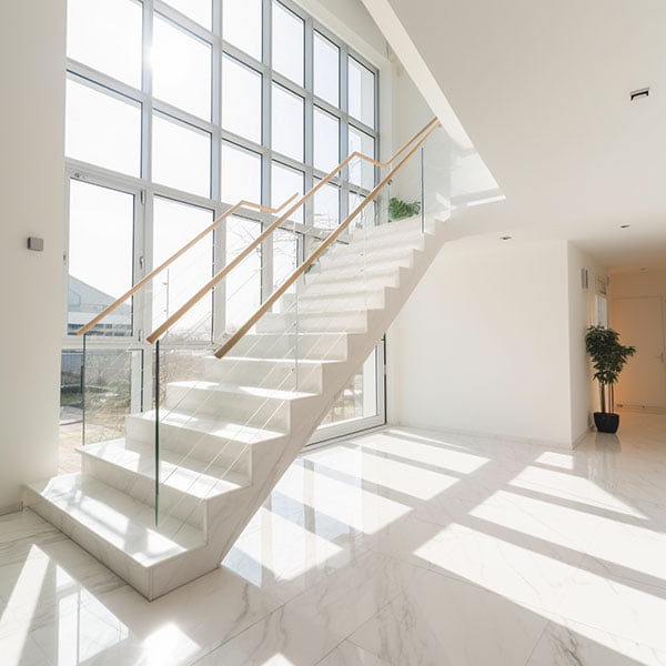 Una Bonita Y Luminosa Escalera De Mármol Blanco De Estilo Escandinavo Moderno